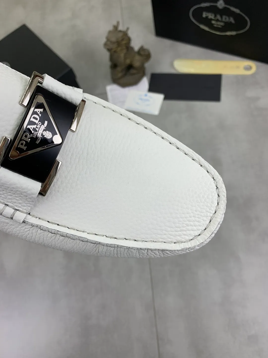 Men's Men's Shoes 💰P380💰【New Style】🆘 🔥🆕【PRADA】Prada Hong Kong high-quality pea shoes. Loaf style for lazy people. This fabric is made of 🇮🇹 imported top-grade Italian first-layer cowhide➕full first-layer pigskin lining. The lining is more high-end. The original non-slip and wear-resistant rubber outsole is the only choice for driving. Size: 38-45 4️⃣colors available
